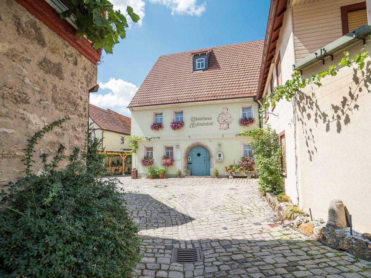 Gaestehaus Moenchshof Sommerhausen Esterno foto